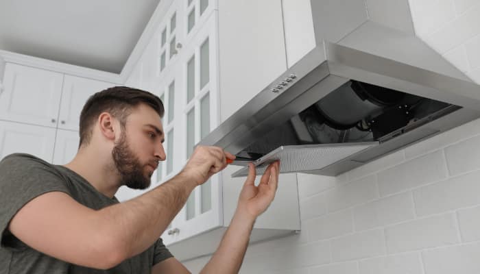 Use Exhaust fan: tips to Keep Your House Cool Without Air Conditioning